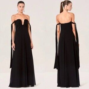 Alexis Dali Ebony Black Off the Shoulder Plunging Sweetheart Gown Size M